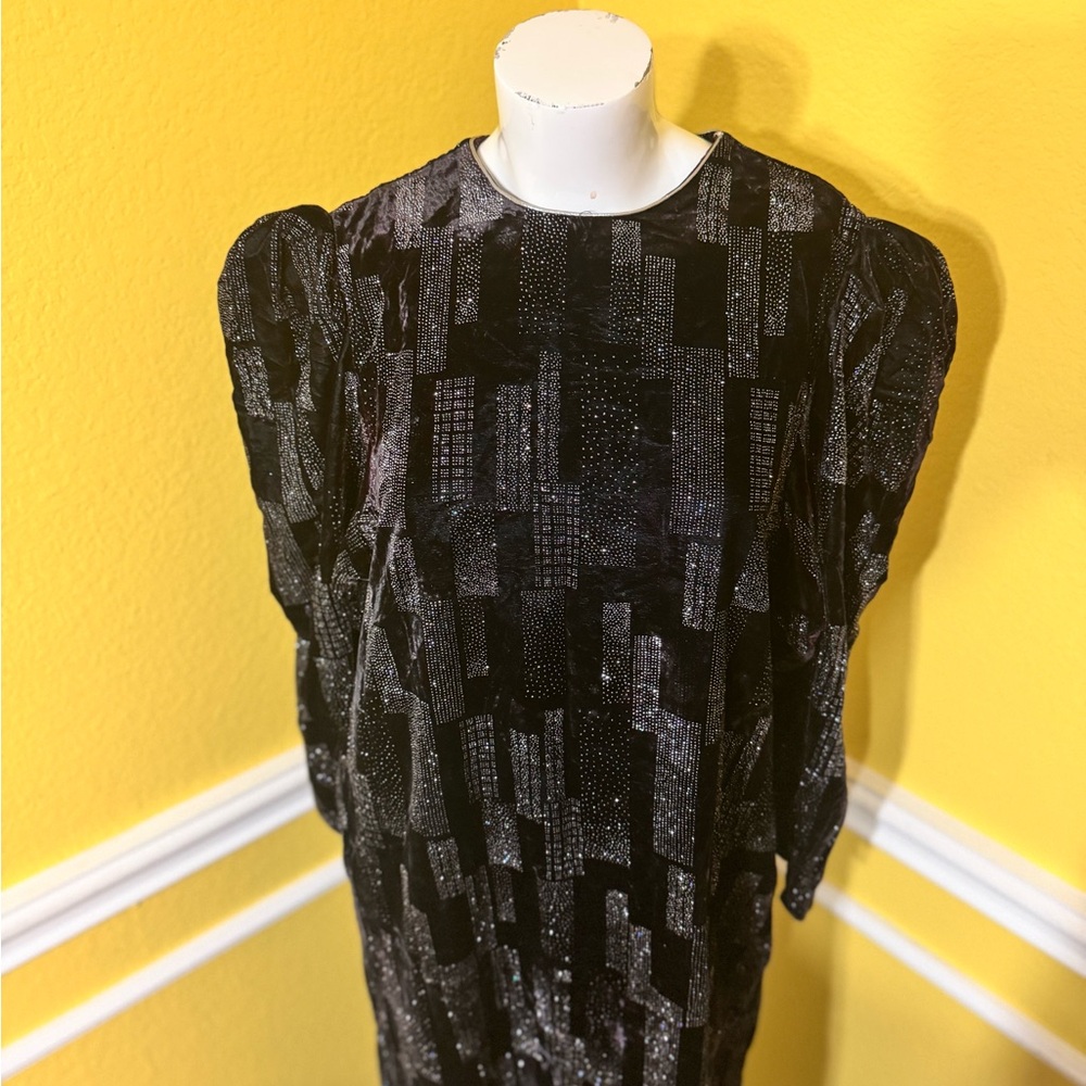 Neiman Marcus Black and Silver Patterned Dress - Picture 8 of 17